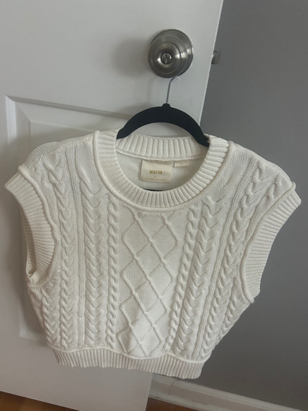 Anthropologie Sweater Sleeveless